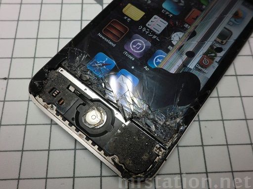 Iphoneが車にひかれた ガラス割れ修理 ホームボタン修理 群馬県 Iphone修理千葉本店 西船橋